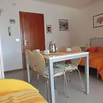 Lägenhet Coastal Comfort In A Cozy Seaview