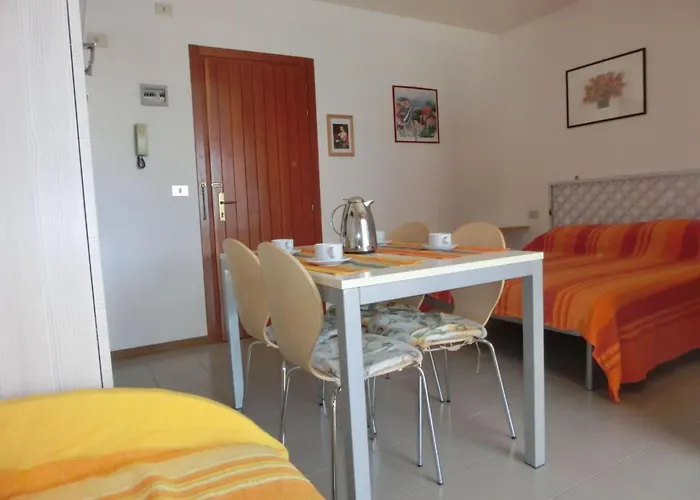 아파트 Coastal Comfort In A Cozy Seaview