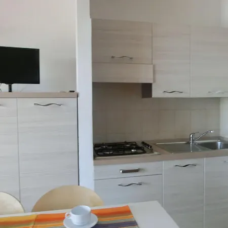Coastal Comfort In A Cozy Side Sea View Апартаменты