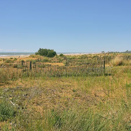 Apartman Coastal Comfort In A Cozy Seaview